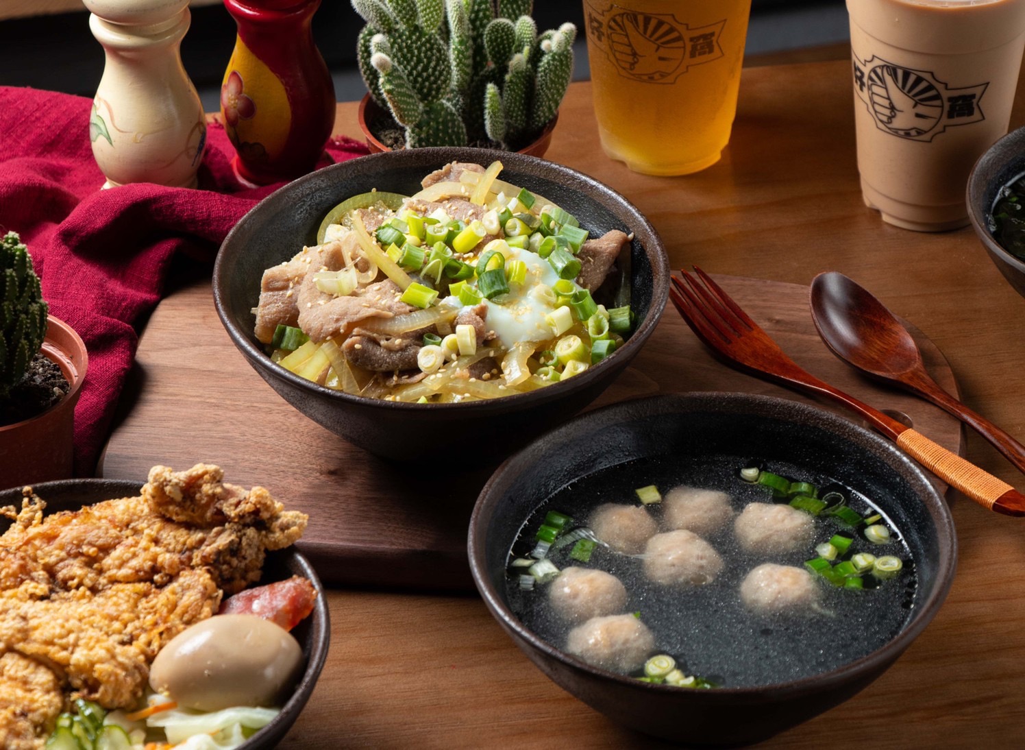 壽喜燒肉飯+貢丸湯