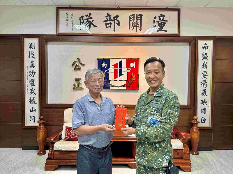 里港文富食品公司敬軍慰訪 感謝國軍官兵守護家園