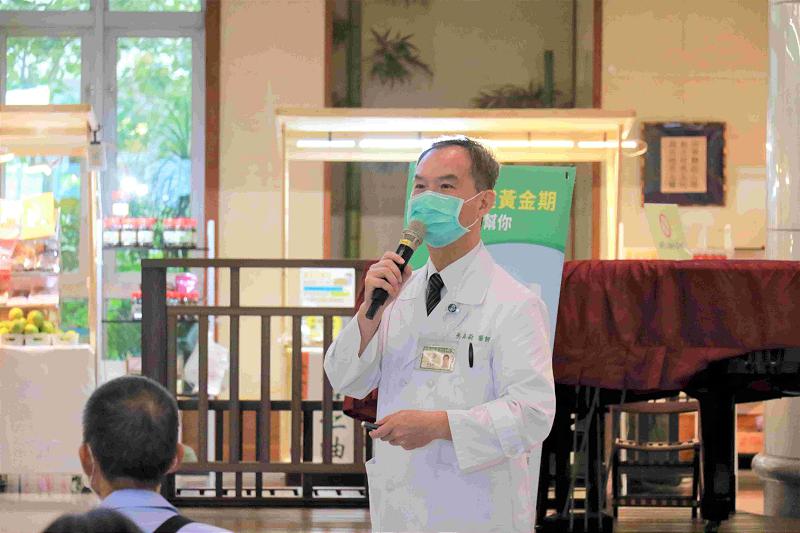 台中慈濟醫院講座 推下肢復健機器人練肌力