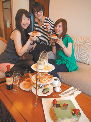 飯店業者開放套房,讓母親享受溫馨的私人空間。