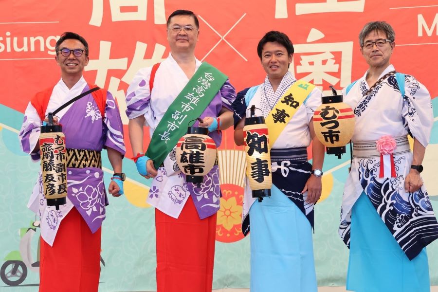 陸奧市民自製「高雄」燈籠熱情迎高雄訪團 青森縣知事讚:前所未見!盼與台灣、高雄友誼堅定長久