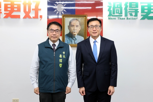 成大法律系主任轉任南市府研考會主委今宣誓就職