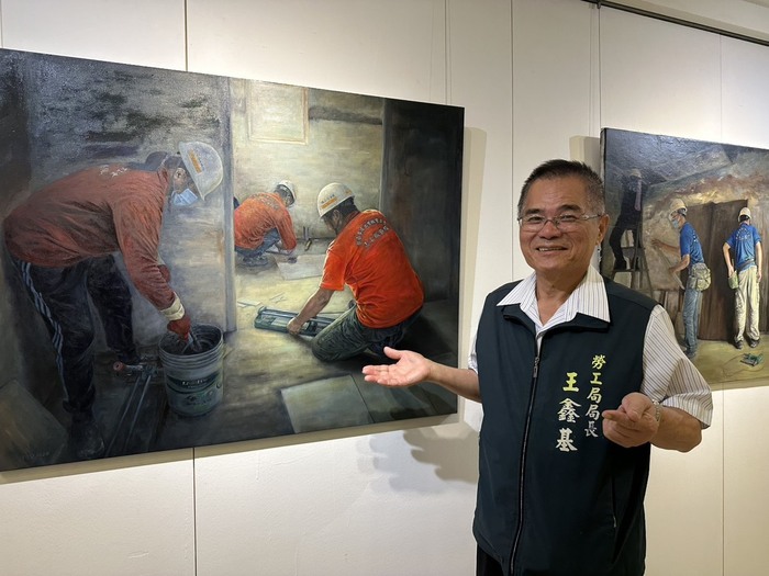 藝術家許圳至油畫記錄做工行善團辦展覽