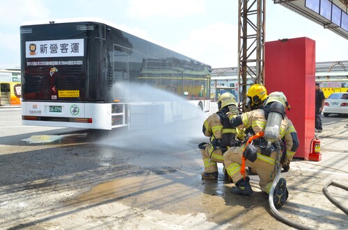 台南添10電動公車分批營運溪北地區