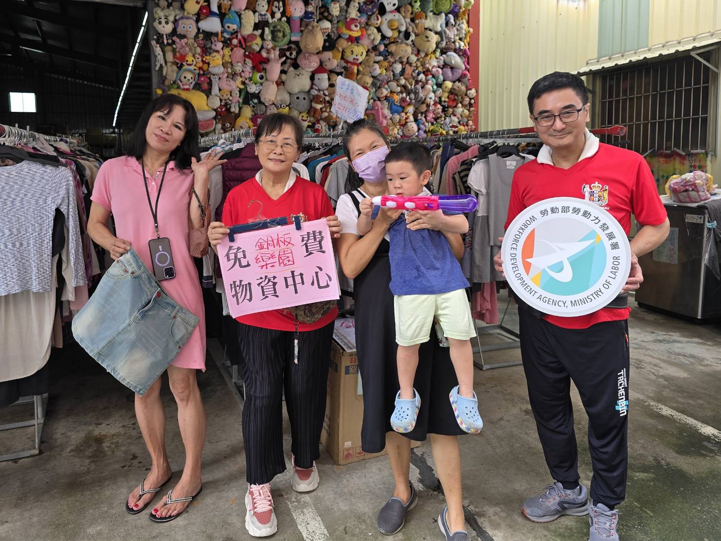 勞動部高分署產投課程 助在職勞工點亮公益 激發創意