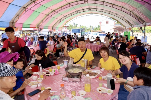 台南農局在南鯤鯓代天府辦虱目魚品嘗