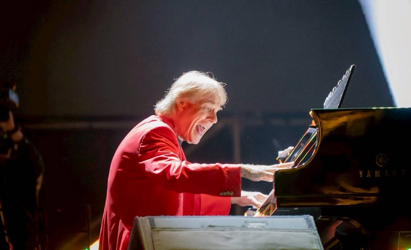 竹北超越竹北最高潮　理查・克萊德門壓軸演出　鄭朝方攜竹北學子共奏城市新樂章