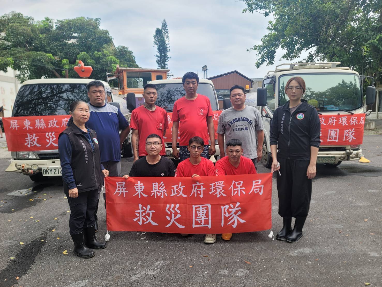 無畏路遙與泥濘 屏東縣救災團隊協助環境復原
