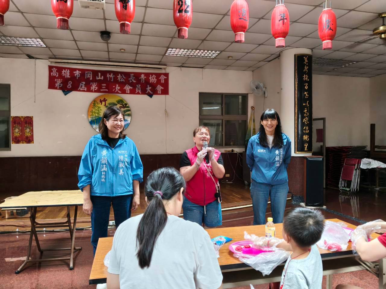 老少齊聚揉粿香！竹圍里長郭淑鈴攜手黃韻涵辦手作紅龜粿凝聚鄰里情