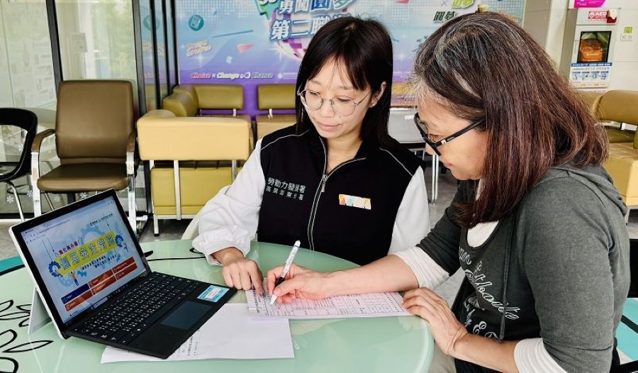 穩定就業雙軌措施：強化補貼、彈性培訓 勞動部高分署守護勞工「減班不減薪」