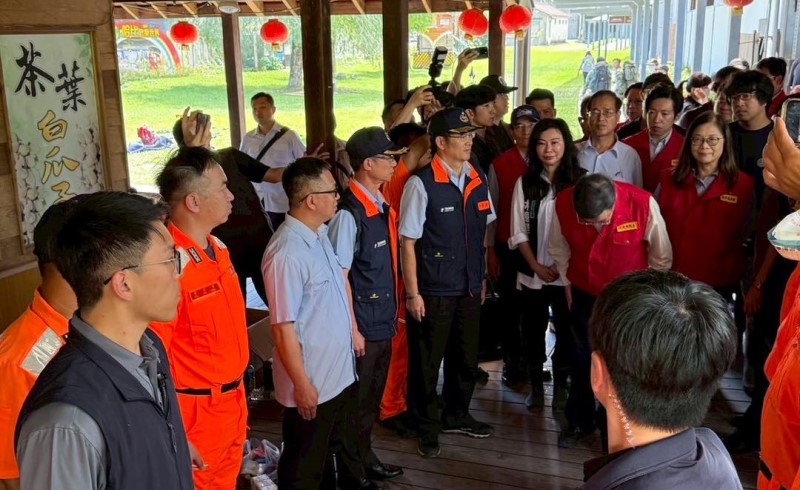 卓榮泰向海巡鞠躬致謝　管碧玲：此刻大家就是花蓮人