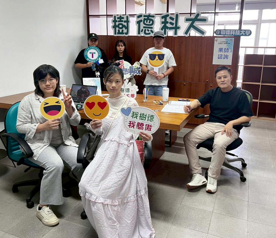 main news photo