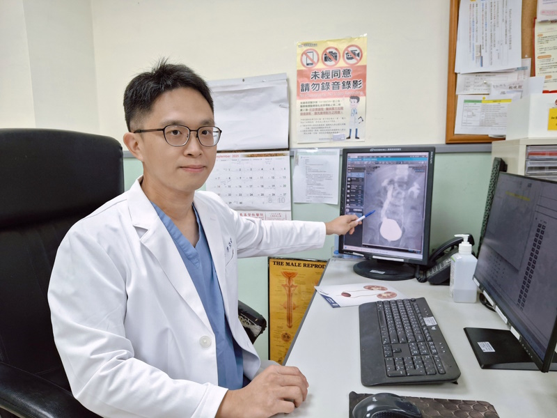 鼠蹊部鼓包竟是「腹股溝疝氣」拖延恐危及生命 嘉基引進國際標準疝氣手術微創手術助小病患快速康復