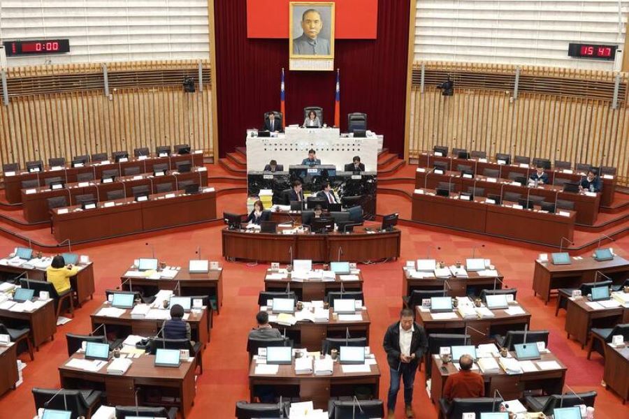 康議長敲槌審定115年度地方總預算案