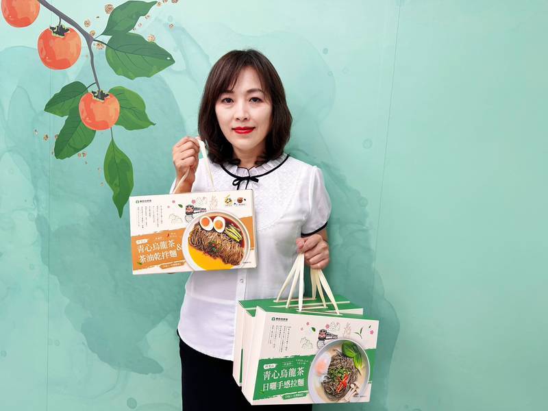 嘉義番路鄉農會禮盒掀熱潮 阿里山青心烏龍茶拉麵登上日本宮崎機場 「嘉義優鮮」品牌力拓國際
