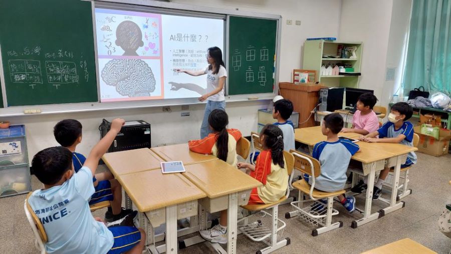 臺灣港埠協會推動港口社區共好 串聯資源 帶領鼓山學童玩轉AI機器人