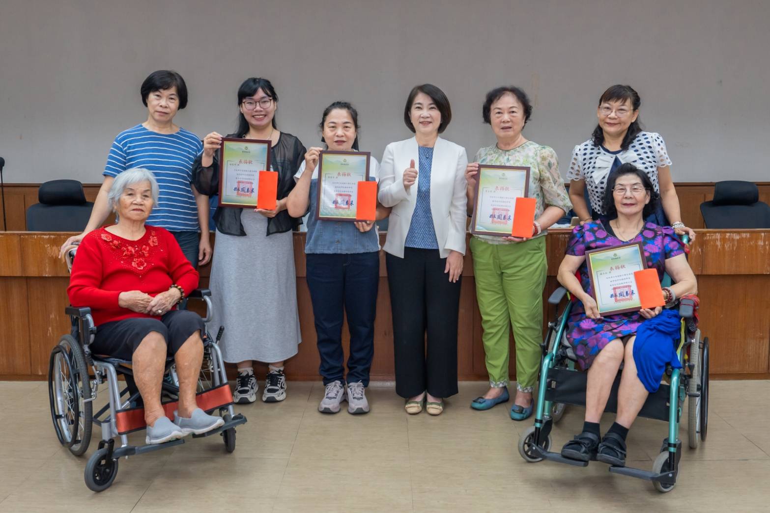 114年屏東縣孝行獎 周春米縣長表揚4名孝行楷模