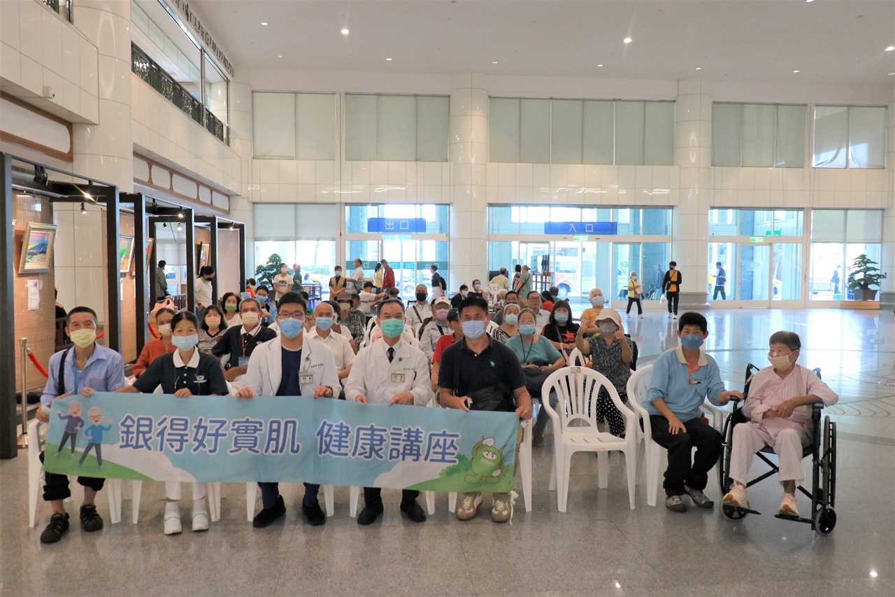 台中慈濟醫院講座 推下肢復健機器人練肌力