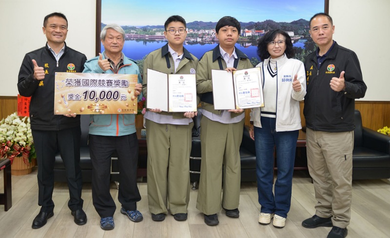 君毅高中學生勇奪2025亞洲技能競賽金牌　  苗縣府頒獎表揚