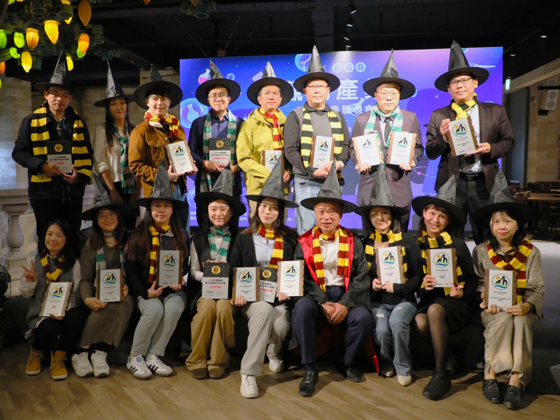 嘉義縣觀光產業輔導成果發表會 縣長翁章梁化身「哈利翁帥」以魔法助推觀光產業發展