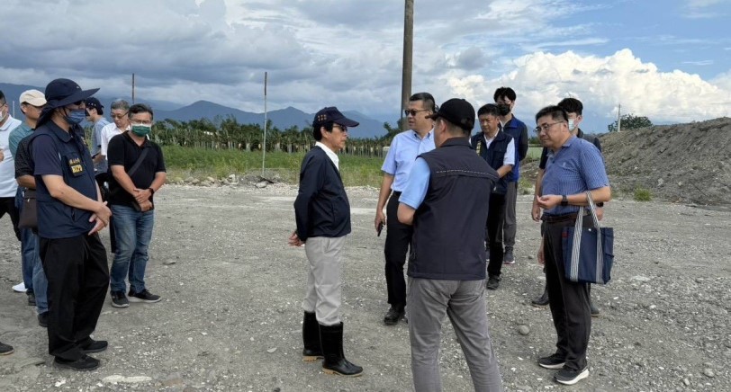 杜絕不法盜採農地砂石!林欽榮副市長率隊查勘美濃農地 啟動「密集地毯式巡查」
