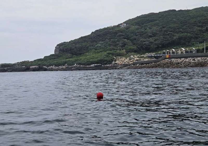 海洋委員會公私協力解決龍洞灣人船衝突！ 以建立海域空間安全共享新典範