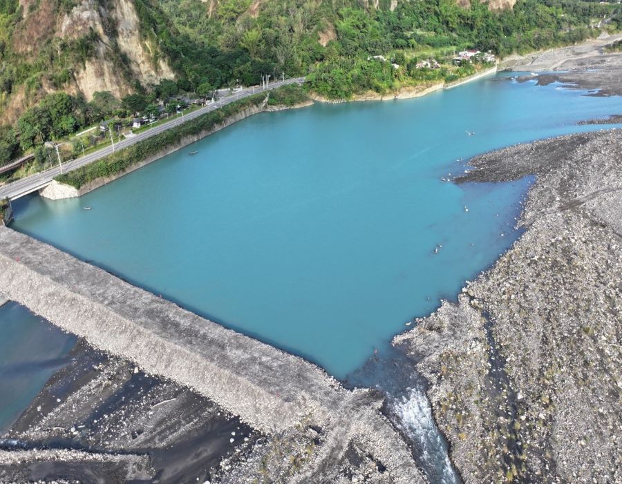 六龜十八羅漢山荖濃溪河段圍堰蓄水完成 強化枯旱應變