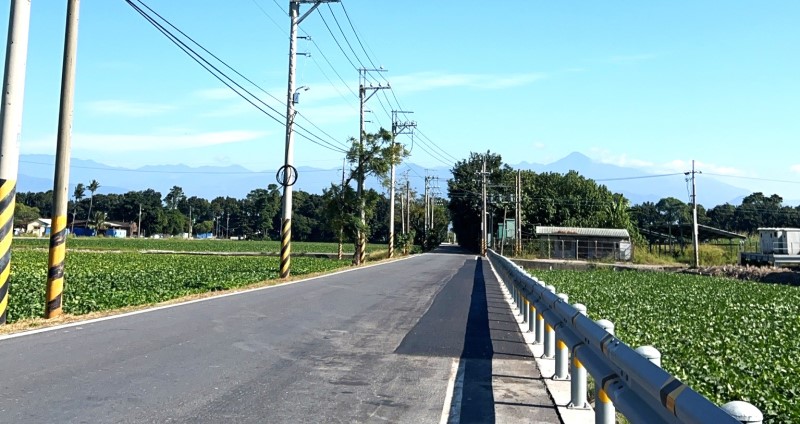 道路凹凸暗藏「殺機」農友感戴立即「鋪平」