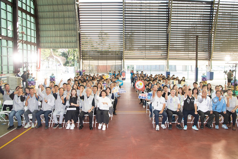 邁向智慧教育新里程 嘉義市長黃敏惠揭牌智慧教育中心