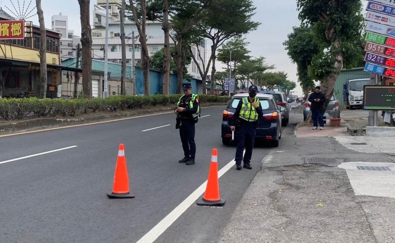 全面提升員警與業者防處能力 嘉市警強化防搶演練 逼真程度讓提款民眾誤信報案