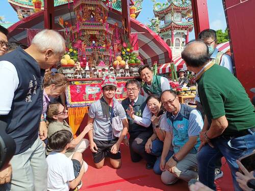 台南做16歲成年禮巴拉圭公使子參與