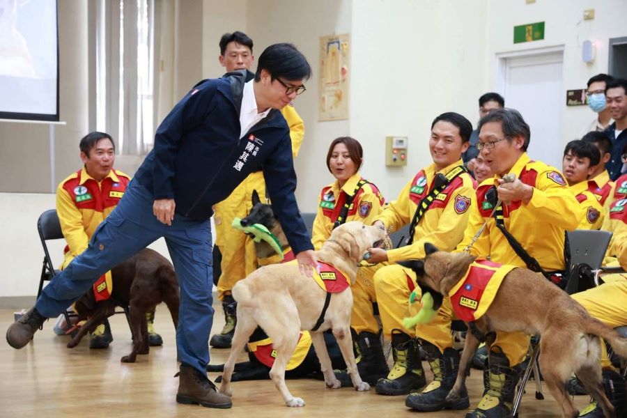 陳其邁加碼投入救災資源 高市消防局全面提升搜救犬照護與特搜戰力
