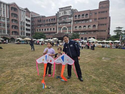 台南曾文園區周休辦風箏嘉年華