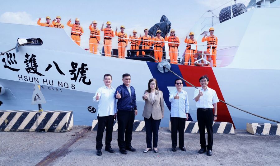 管碧玲迎接「巡護八號」凱旋　感謝海巡守護海上漁民!