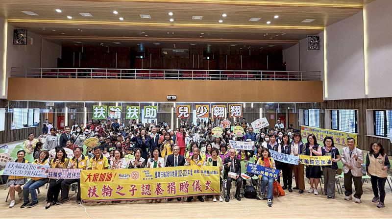  扶輪之子捐贈活動連續15年 114年共108位學童受益