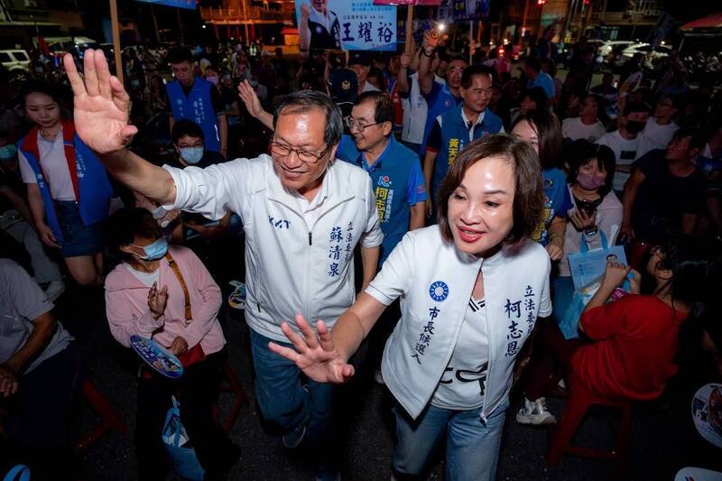 國民黨高雄市長參選人柯志恩「廟口開講」  邀請國民黨屏東縣長參選人蘇清泉助講