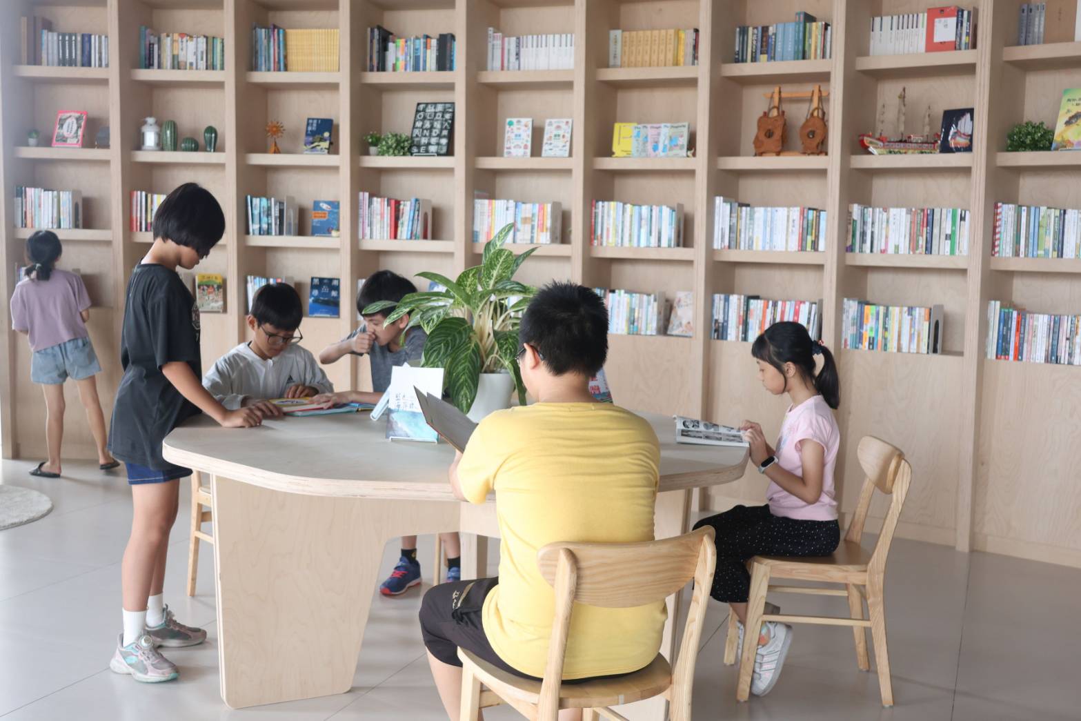 屏東縣王船文化館療癒系閱讀區啟用