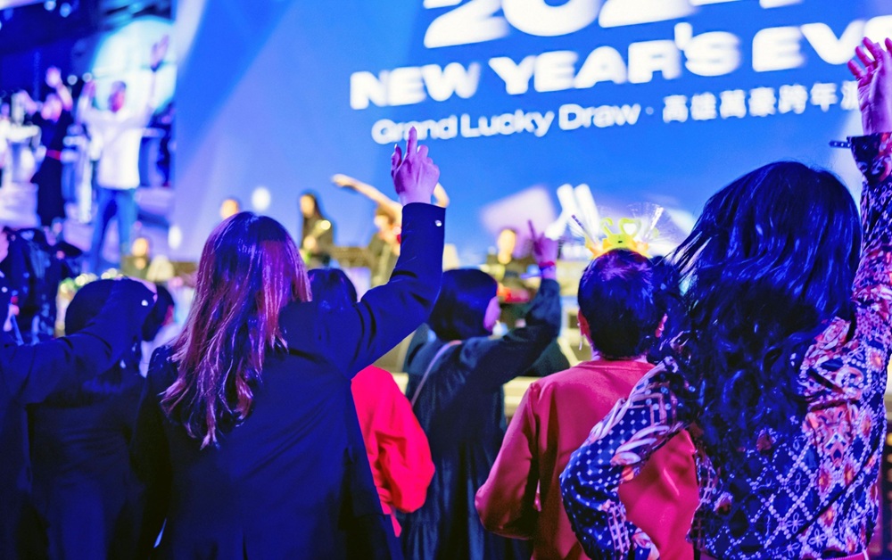 高雄萬豪酒店催生頂尖跨年晚宴 珍饈美饌+天后級LIVE舞台  迎向璀璨2026  