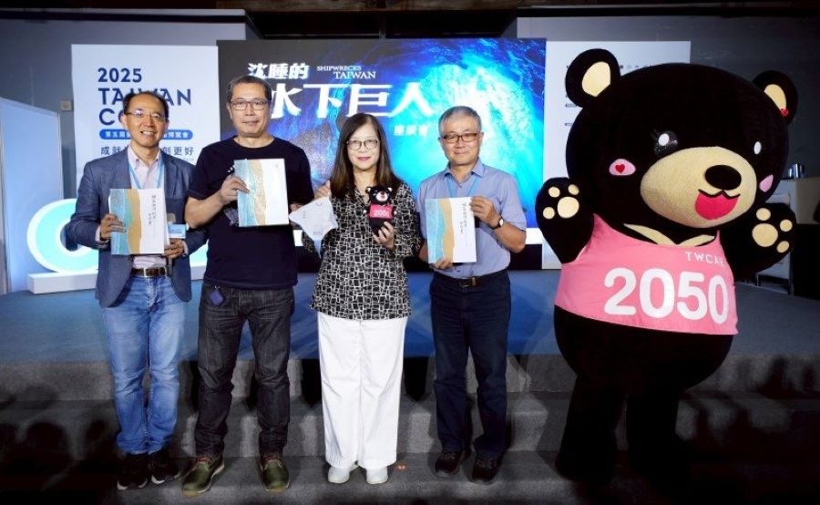 「潛海戰將」曾獲神祕魚群相救 比電影更奇幻! 管碧玲:海洋保育要突破八億天花板