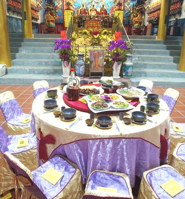 人神共歡 神明聖誕增加「神明桌」