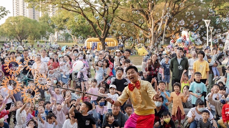 藍田公園變身親子樂園 楠梓親子運動趴大小朋友玩翻天