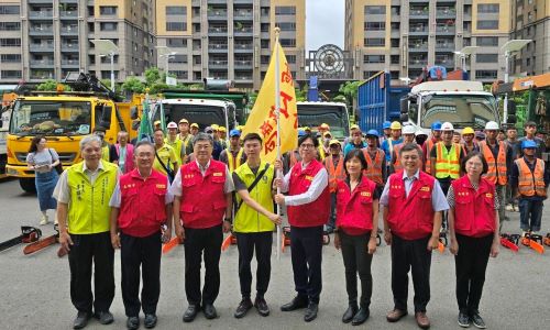 支援救災不間斷  高市府再出動36人  開拔台南後壁協助救災 陳其邁：台灣不大，換我們有機會幫忙別人