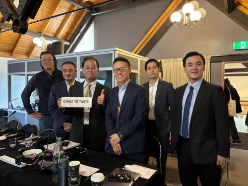 守護海上飛行者—響應世界信天翁日 海保署積極參與國際海鳥保育行動