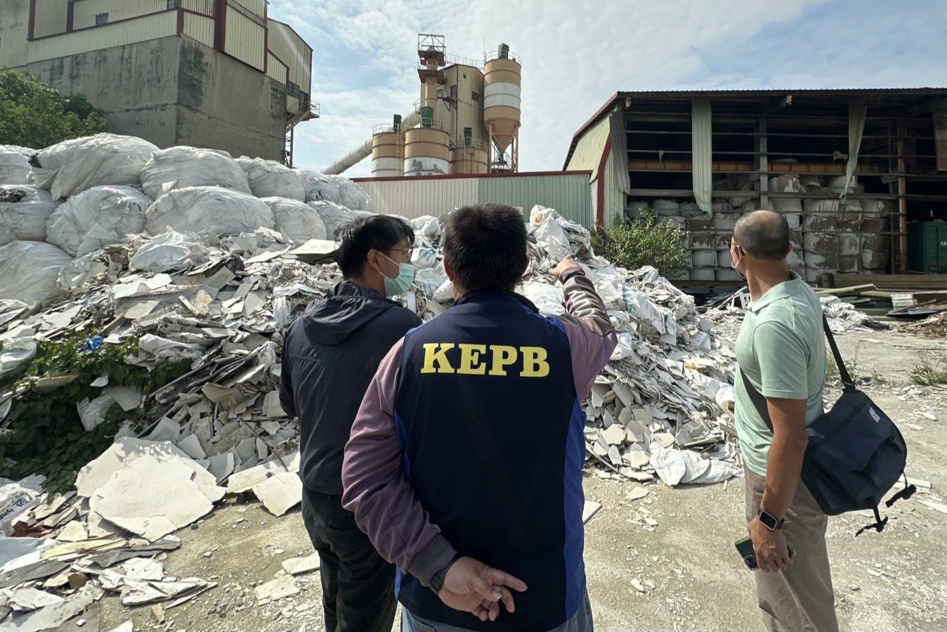 地主要注意了❗ 土地廠房出租成非法棄置場 將被註記至清理完成