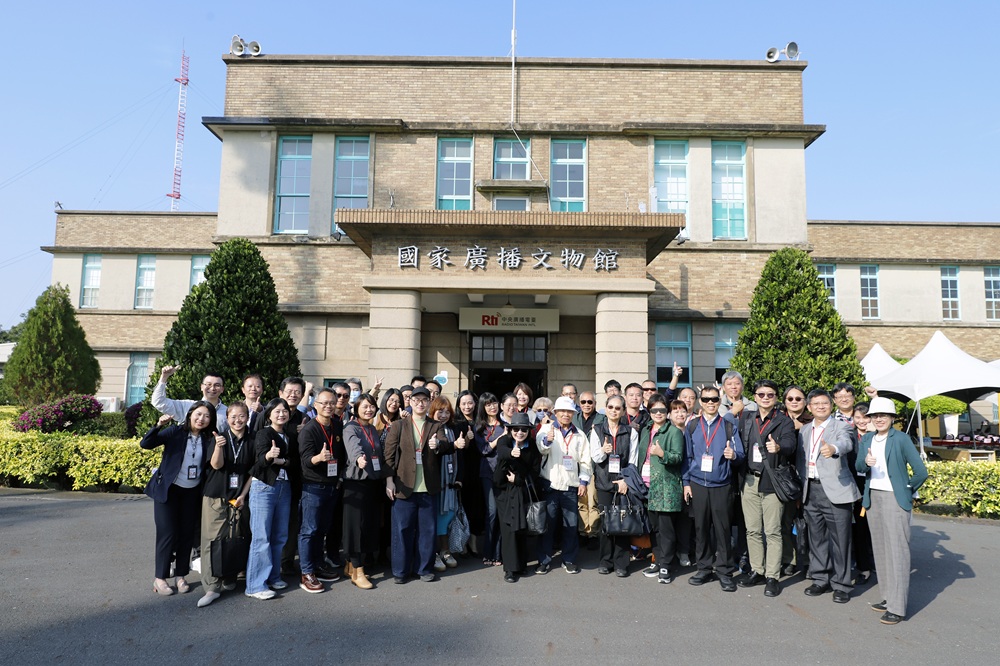 「電波裡的台灣史」特展 見證由對峙到融合的廣播電波