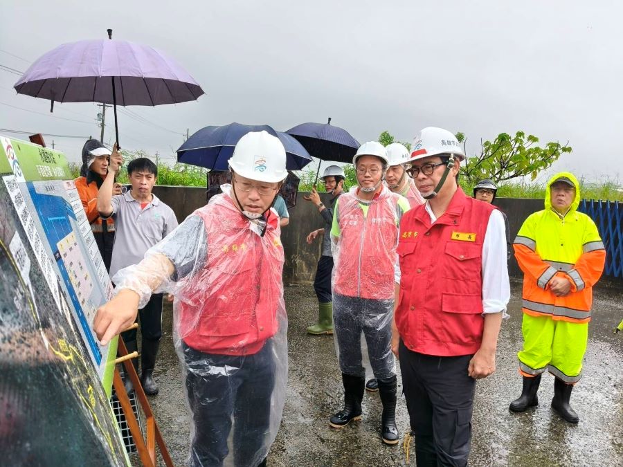 陳其邁市長視察茄萣、永安、彌陀與梓官沿海防汛整備 落實側溝排水通暢全面戒備