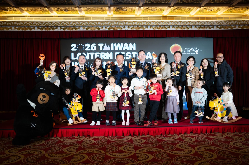 2026台灣燈會小提燈「喔熊馬抵嘉」超萌亮相！3月3日起限量發放