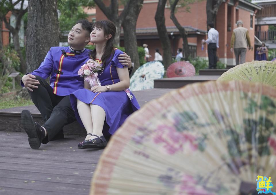 高雄市新客家文化園區化身浪漫綠廊 21對新人共譜幸福婚禮