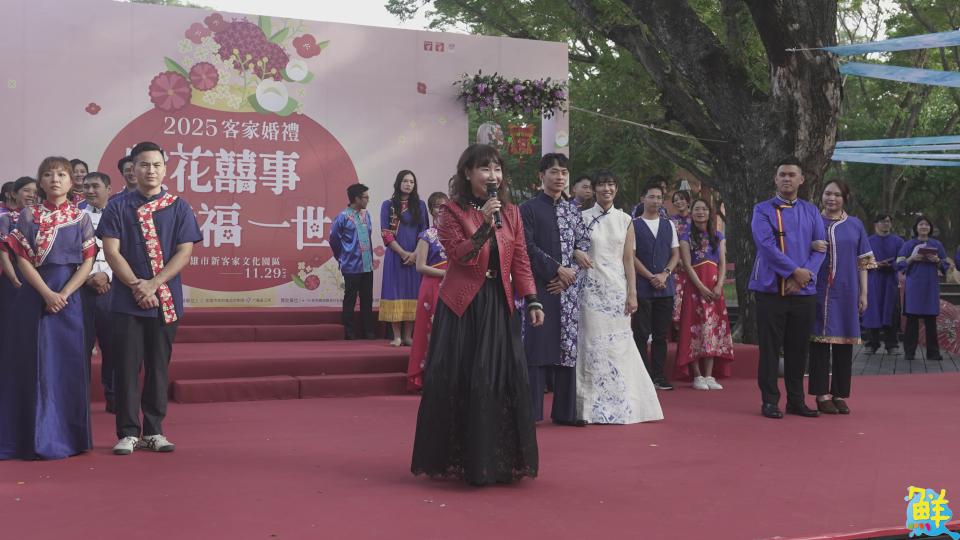 高雄市新客家文化園區化身浪漫綠廊 21對新人共譜幸福婚禮