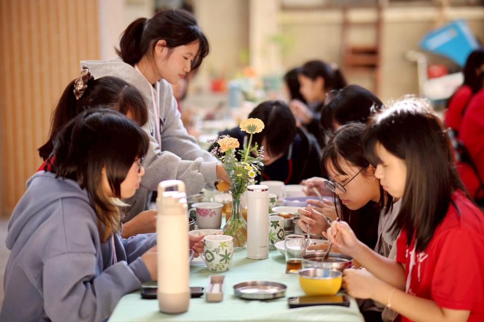 日本專修大學熊本玉名高校訪高市左營高中教育交流 入班觀課體驗走讀校慶典禮